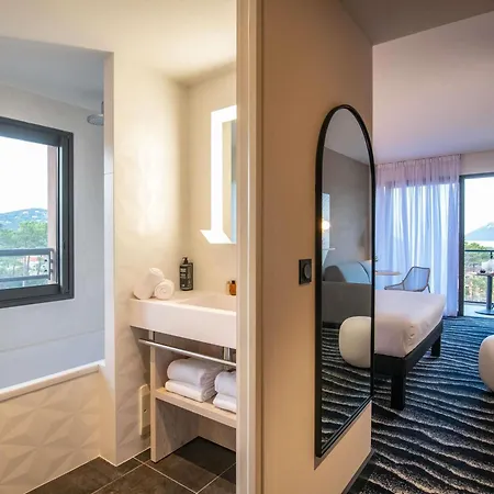 ホテル Ibis Styles Vecchio 3*