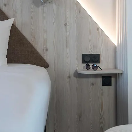 Ibis Styles Vecchio 3* פורטו-וישיו